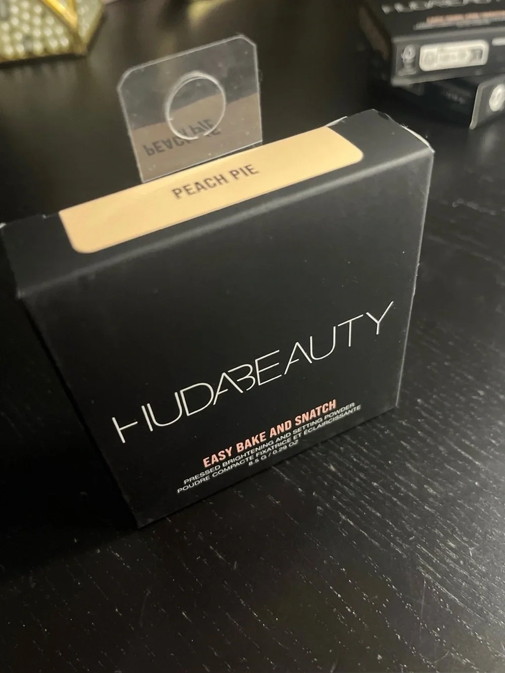 HUDA BEAUTY Easy Bake and Snatch Pressed Powder - Peach Pie (Peach)